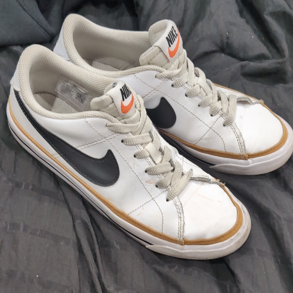 Nike Women's Court Legacy